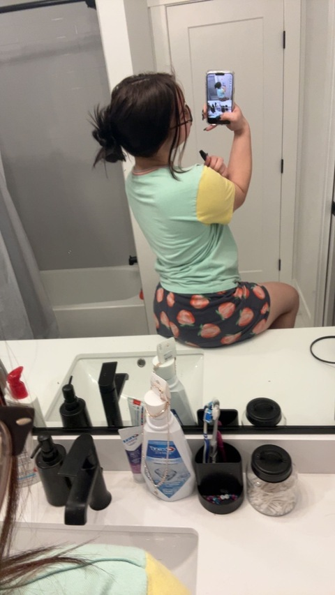 ak2018 onlyfans leaked picture 1