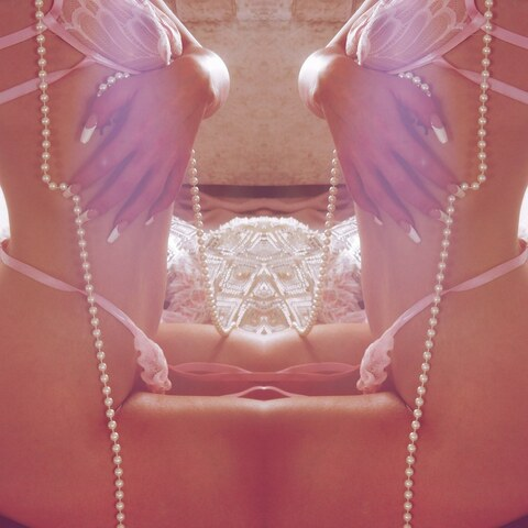 arezou onlyfans leaked picture 1