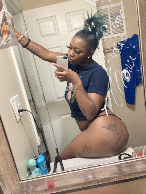 bluu26 onlyfans leaked picture 1