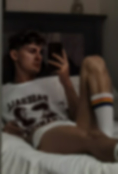 crop_top_twink onlyfans leaked picture 1