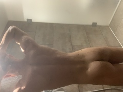 danharvey96 onlyfans leaked picture 1