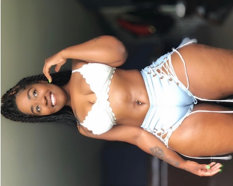 diorlipskums onlyfans leaked picture 1