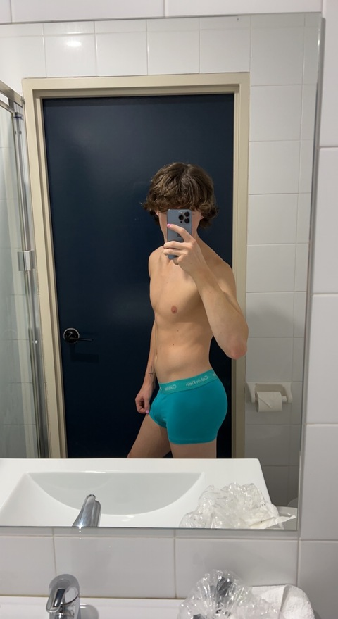 hung_aussie_twink onlyfans leaked picture 1