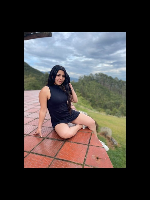 leisaverdugo08 onlyfans leaked picture 2