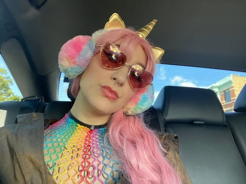 magictheunicornnn onlyfans leaked picture 1