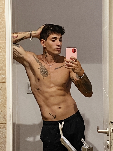 nahuelpietraszek onlyfans leaked picture 1