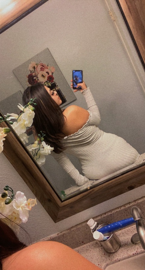 officialcarmennicole onlyfans leaked picture 1