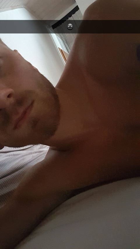 rob8jay onlyfans leaked picture 1