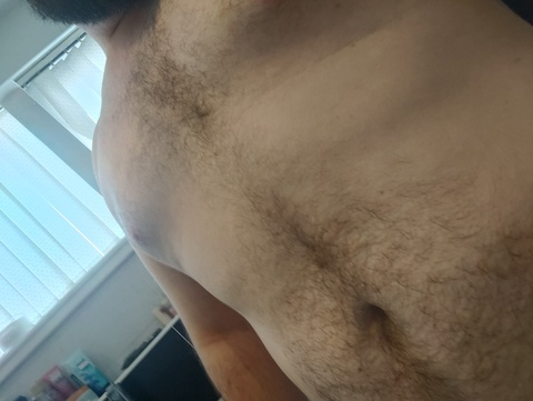 scousedadbod27 onlyfans leaked picture 1