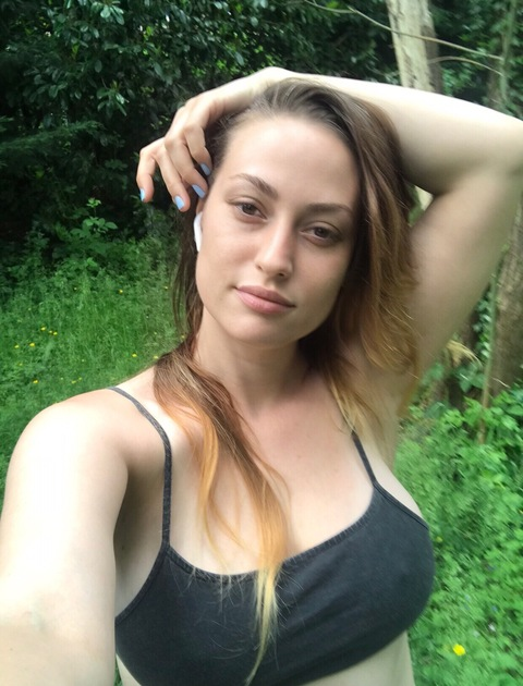 sillyflora onlyfans leaked picture 1