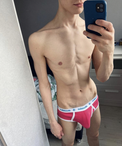 tomhugefree onlyfans leaked picture 1